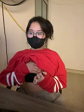 Snapshot of Jenni_nana chatting on December 13, 2024, 6:10 am Jenni nana online show from December 13, 2024, 6:10 am