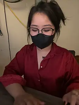 Snapshot of Jenni_nana chatting on December 18, 2024, 5:37 am Jenni nana online show from December 18, 2024, 5:37 am