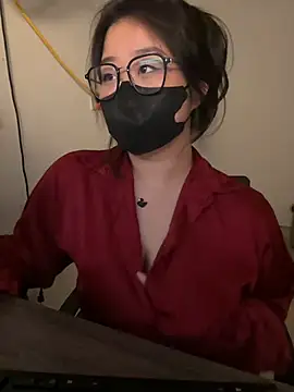 Snapshot of Jenni_nana chatting on December 20, 2024, 7:01 am Jenni nana online show from December 20, 2024, 7:01 am