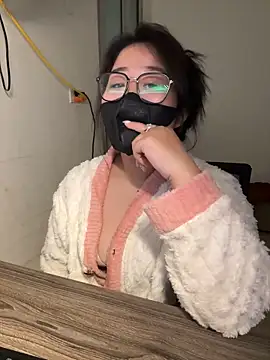 Snapshot of Jenni_nana chatting on December 21, 2024, 5:36 am Jenni nana online show from December 21, 2024, 5:36 am