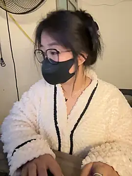 Snapshot of Jenni_nana chatting on December 17, 2024, 4:45 am Jenni nana online show from December 17, 2024, 4:45 am