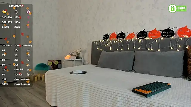 Snapshot of pretty_yong_cat chatting on November 2, 2025, 2:11 pm pretty yong cat online show from November 2, 2025, 2:11 pm