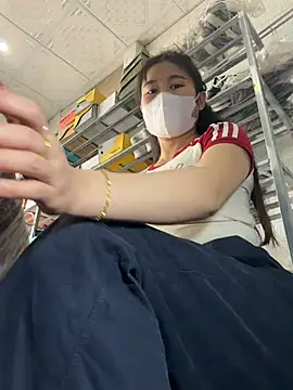 Snapshot of Tina_995 chatting on February 13, 2026, 6:13 am Tina 995 online show from February 13, 2026, 6:13 am