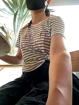 Snapshot of Tina_995 chatting on September 21, 2025, 4:06 am Tina 995 online show from September 21, 2025, 4:06 am