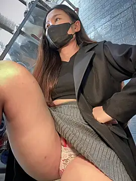 Snapshot of Tina_995 chatting on January 9, 2025, 4:52 am Tina 995 online show from January 9, 2025, 4:52 am