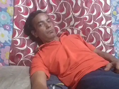 Snapshot of Bangingchick chatting on November 3, 2025, 4:43 pm Bangingchick online show from November 3, 2025, 4:43 pm