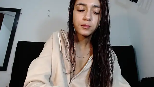 srta luciana online show from December 16, 2025, 12:09 pm