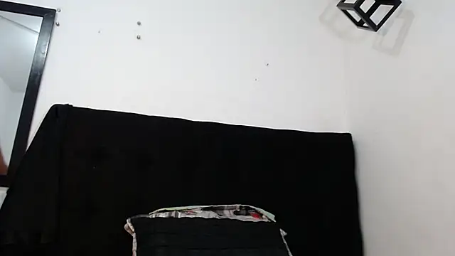 Snapshot of srta_luciana chatting on November 29, 2025, 12:05 pm srta luciana online show from November 29, 2025, 12:05 pm