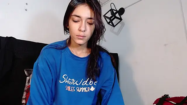 Snapshot of srta_luciana chatting on November 19, 2025, 12:05 pm srta luciana online show from November 19, 2025, 12:05 pm