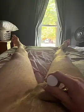 Snapshot of Tyler98425 chatting on October 27, 2025, 4:19 pm Tyler98425 online show from October 27, 2025, 4:19 pm