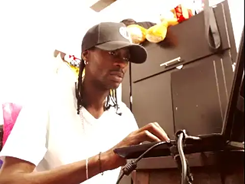 Snapshot of phillip-hot chatting on January 22, 2025, 4:23 pm phillip-hot online show from January 22, 2025, 4:23 pm