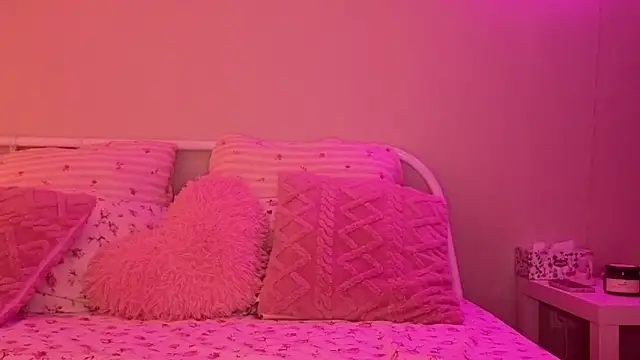 Snapshot of KateVon chatting on November 26, 2025, 6:08 pm KateVon online show from November 26, 2025, 6:08 pm