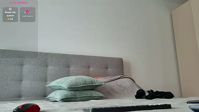 Hotmompeach online show from February 1, 2026, 1:31 pm