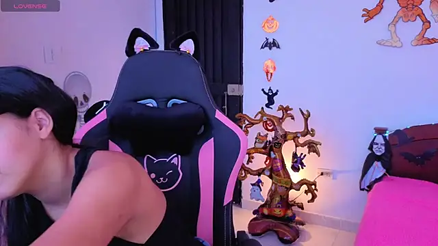 Snapshot of Victoriacarmo chatting on October 25, 2025, 8:42 pm Victoriacarmo online show from October 25, 2025, 8:42 pm