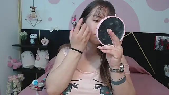 Snapshot of DanniAbbey chatting on September 25, 2025, 11:38 am DanniAbbey online show from September 25, 2025, 11:38 am