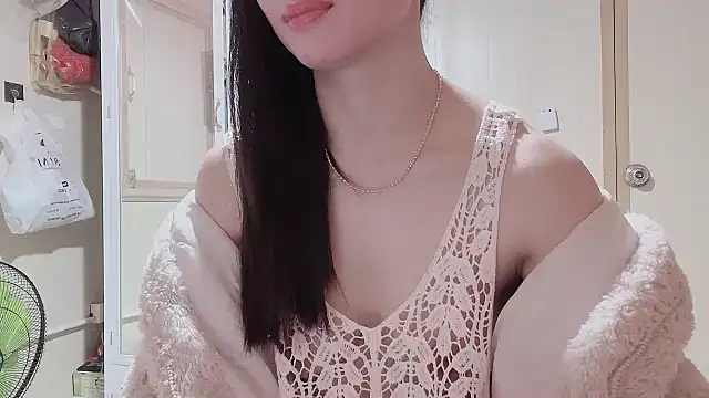 Snapshot of LinhChi_9x chatting on December 5, 2025, 12:32 am LinhChi 9x online show from December 5, 2025, 12:32 am