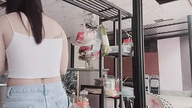 Snapshot of LinhChi_9x chatting on November 18, 2025, 12:26 am LinhChi 9x online show from November 18, 2025, 12:26 am