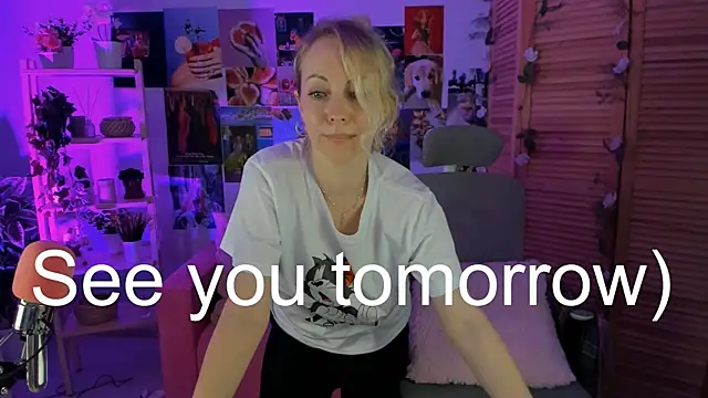 LylithSkye online show from March 23, 2025, 8:15 am