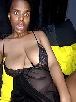 Snapshot of SexySlenderLexy chatting on April 4, 2026, 12:23 pm SexySlenderLexy online show from April 4, 2026, 12:23 pm
