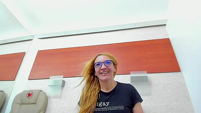 Snapshot of maddy_cartter chatting on December 3, 2025, 11:31 am maddy cartter online show from December 3, 2025, 11:31 am