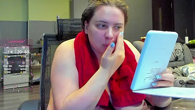 1lindsey1 online show from November 17, 2025, 11:25 am