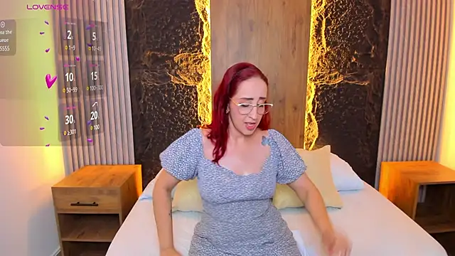 jadde13  online show from January 28, 2025, 7:21 pm