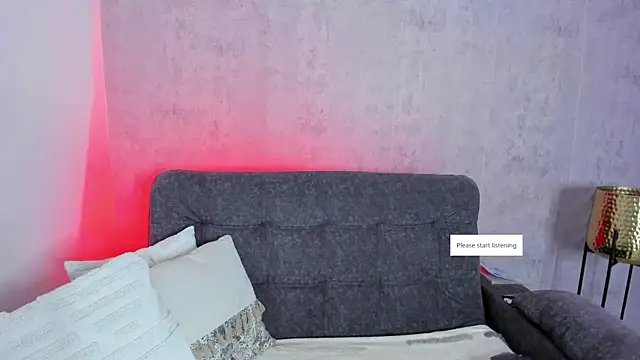 Snapshot of gia_watsonn chatting on September 18, 2025, 6:00 pm gia watsonn online show from September 18, 2025, 6:00 pm