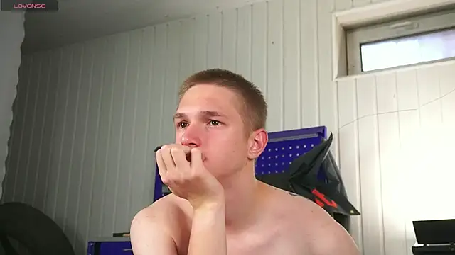 Snapshot of dustyn_fox chatting on September 27, 2025, 1:06 pm dustyn fox online show from September 27, 2025, 1:06 pm