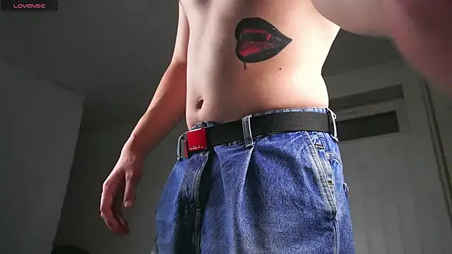 Snapshot of dustyn_fox chatting on November 18, 2025, 3:15 pm dustyn fox online show from November 18, 2025, 3:15 pm