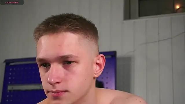 Snapshot of dustyn_fox chatting on December 14, 2025, 3:06 pm dustyn fox online show from December 14, 2025, 3:06 pm