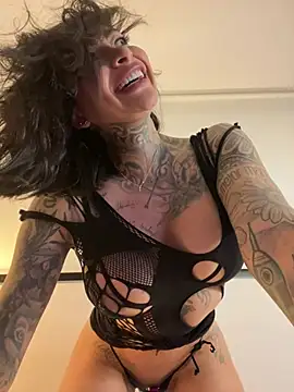 Snapshot of Iam_Annii chatting on March 23, 2025, 12:58 am Iam Annii online show from March 23, 2025, 12:58 am