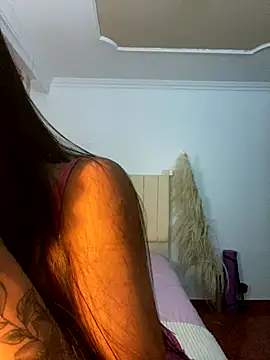 Effy Bonny online show from October 1, 2025, 4:28 am