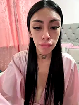 Effy Bonny online show from November 28, 2025, 9:37 pm