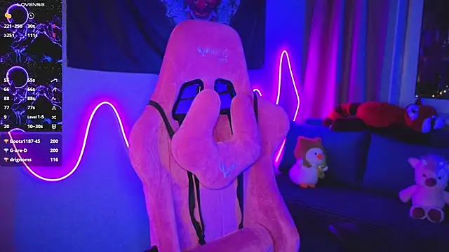 gitera  online show from April 11, 2026, 10:24 pm