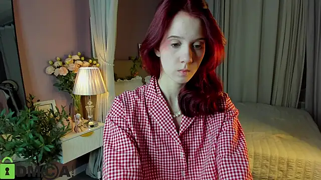 Snapshot of Dearly_Emily chatting on December 17, 2025, 5:18 pm Dearly Emily online show from December 17, 2025, 5:18 pm