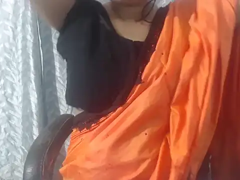 Snapshot of cute-priy chatting on November 9, 2025, 5:33 am cute-priy online show from November 9, 2025, 5:33 am