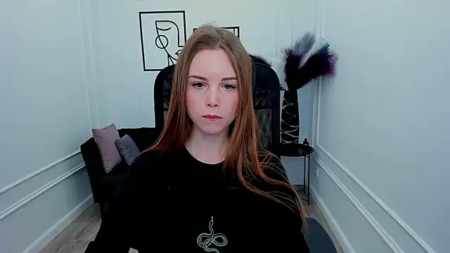 Snapshot of MileyWings chatting on October 1, 2025, 4:28 am MileyWings online show from October 1, 2025, 4:28 am