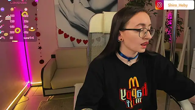 Snapshot of ShiroHeby chatting on March 1, 2025, 5:16 pm ShiroHeby online show from March 1, 2025, 5:16 pm