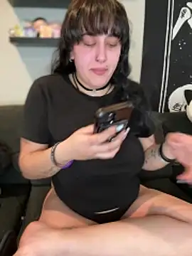 ThicBunz online show from November 17, 2025, 5:50 pm