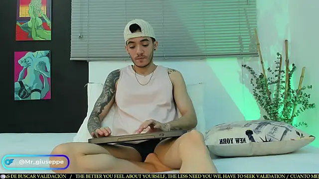 Snapshot of Tylergiuseppe_ chatting on March 18, 2025, 8:16 pm Tylergiuseppe  online show from March 18, 2025, 8:16 pm