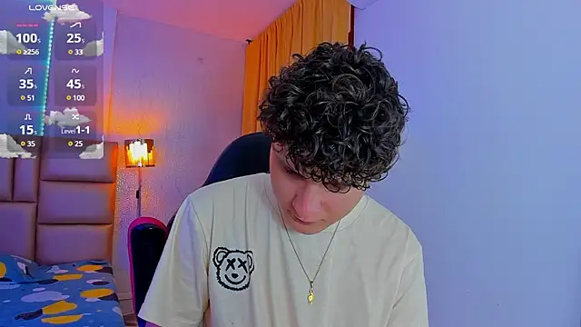 Snapshot of Nathan_Bluee chatting on March 8, 2025, 2:08 pm Nathan Bluee online show from March 8, 2025, 2:08 pm