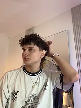 Snapshot of Nathan_Bluee chatting on September 15, 2025, 11:32 am Nathan Bluee online show from September 15, 2025, 11:32 am