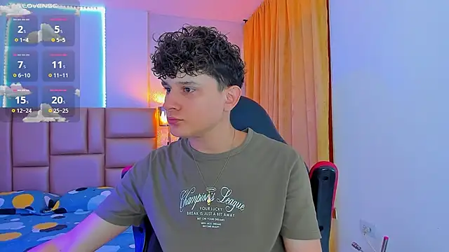 Snapshot of Nathan_Bluee chatting on March 12, 2025, 1:08 pm Nathan Bluee online show from March 12, 2025, 1:08 pm