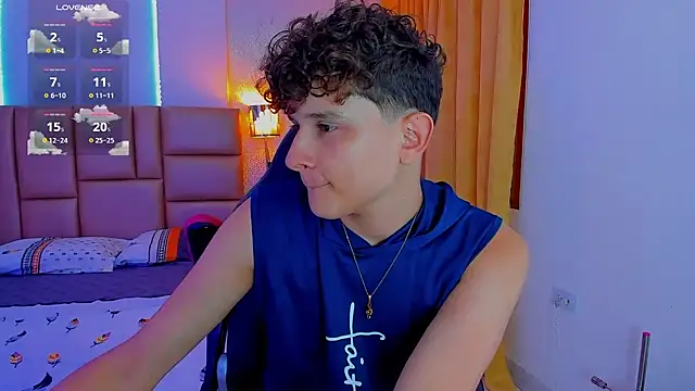 Snapshot of Nathan_Bluee chatting on February 20, 2025, 5:20 pm Nathan Bluee online show from February 20, 2025, 5:20 pm