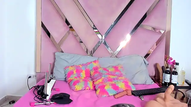 Snapshot of Freyaht chatting on November 6, 2025, 5:44 am Freyaht online show from November 6, 2025, 5:44 am