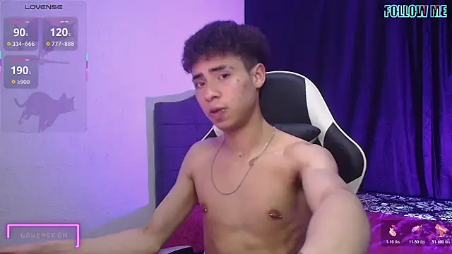 Snapshot of sexybat_twink chatting on November 6, 2025, 2:37 am sexybat twink online show from November 6, 2025, 2:37 am