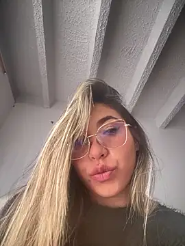 Snapshot of Khalyk_G chatting on November 9, 2025, 12:53 pm Khalyk G online show from November 9, 2025, 12:53 pm