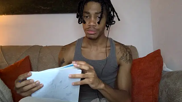 Snapshot of Skinnyblackman chatting on November 22, 2025, 4:00 am Skinnyblackman online show from November 22, 2025, 4:00 am