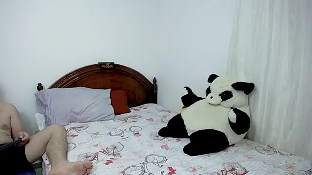 ambar jacksonn online show from April 9, 2026, 11:16 am