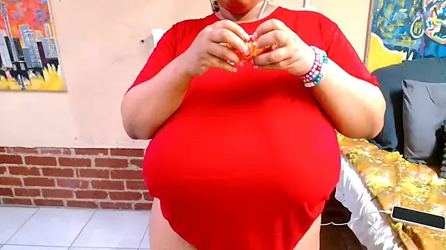 CurvyAfricanGoddess online show from December 4, 2025, 6:29 pm